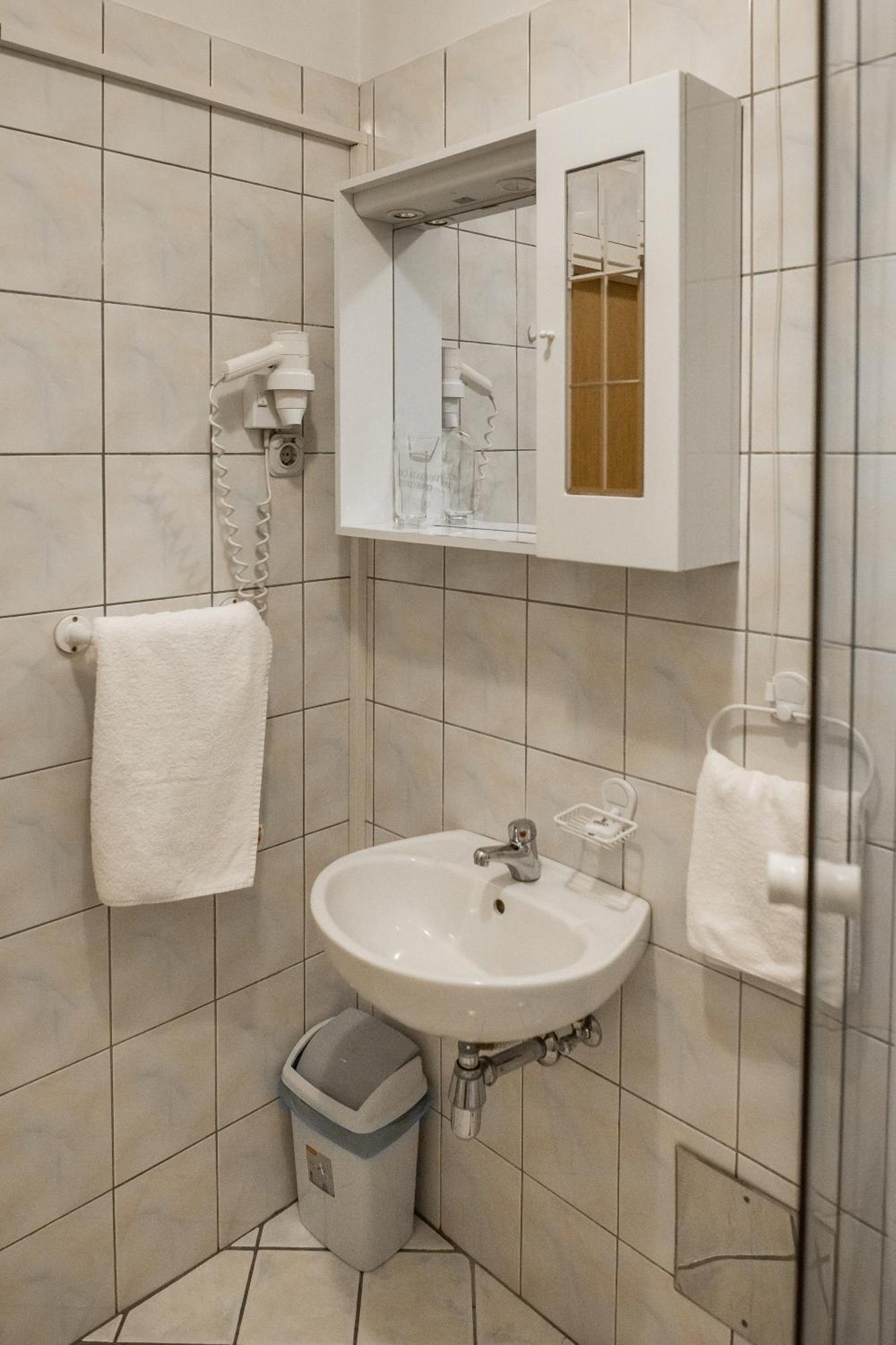 Hotel Carlstadt Карловац Стая снимка